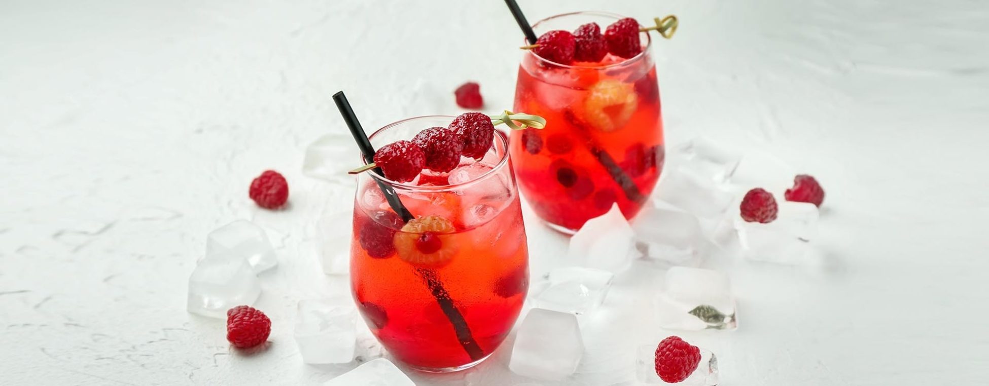 recette Mocktail met gember, rode vruchten en basilicum